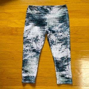 Snake skin patterned Fabletics leggings